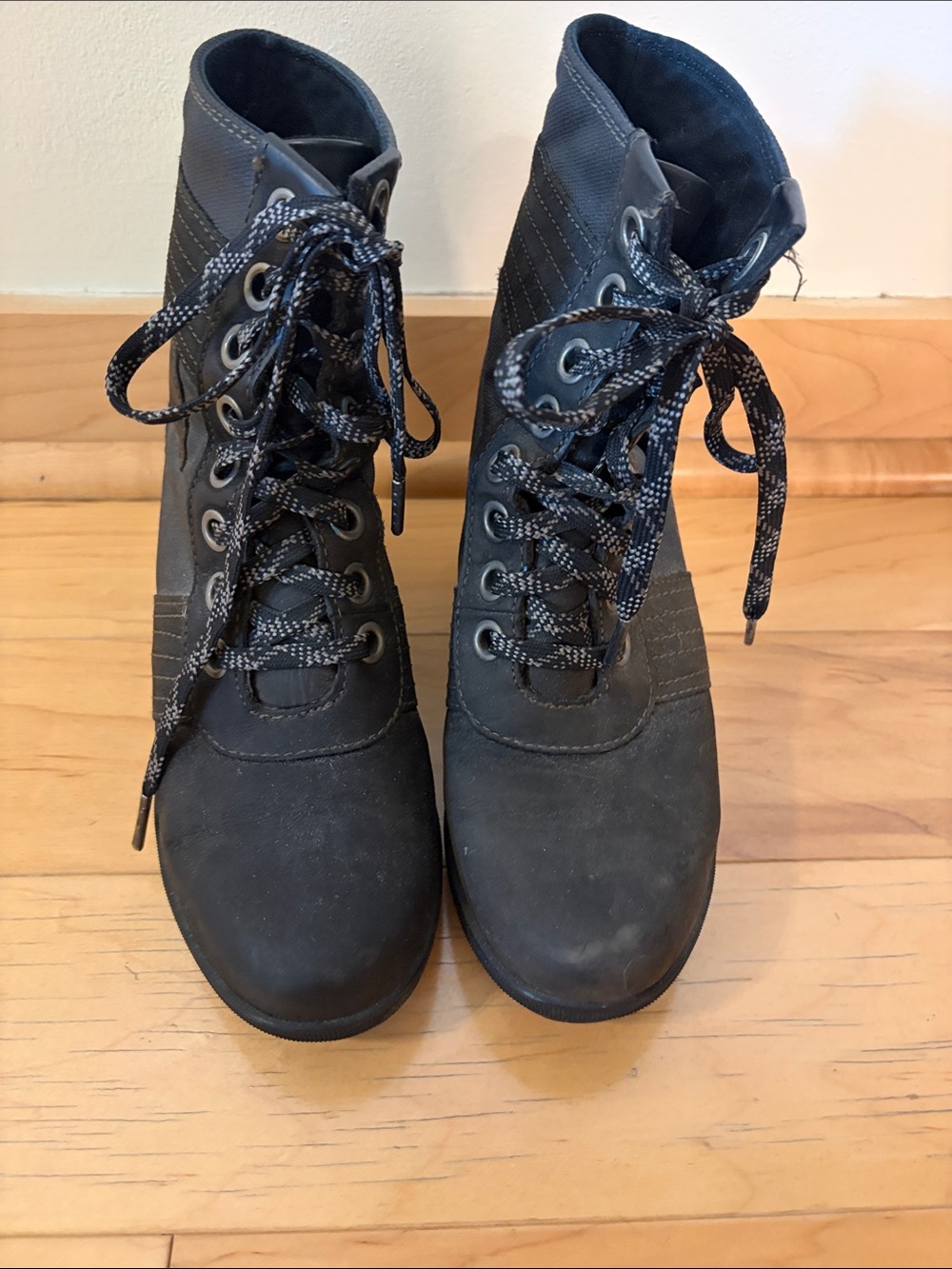 Women’s Sorel Black Lace-Up Heeled Ankle Boots